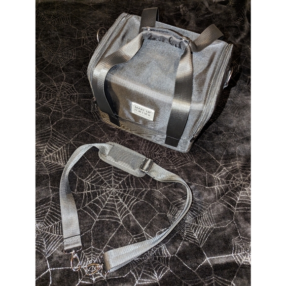 Make Up For Ever Small Size Vanity Bag with Sliding Tray - Picture 1 of 7